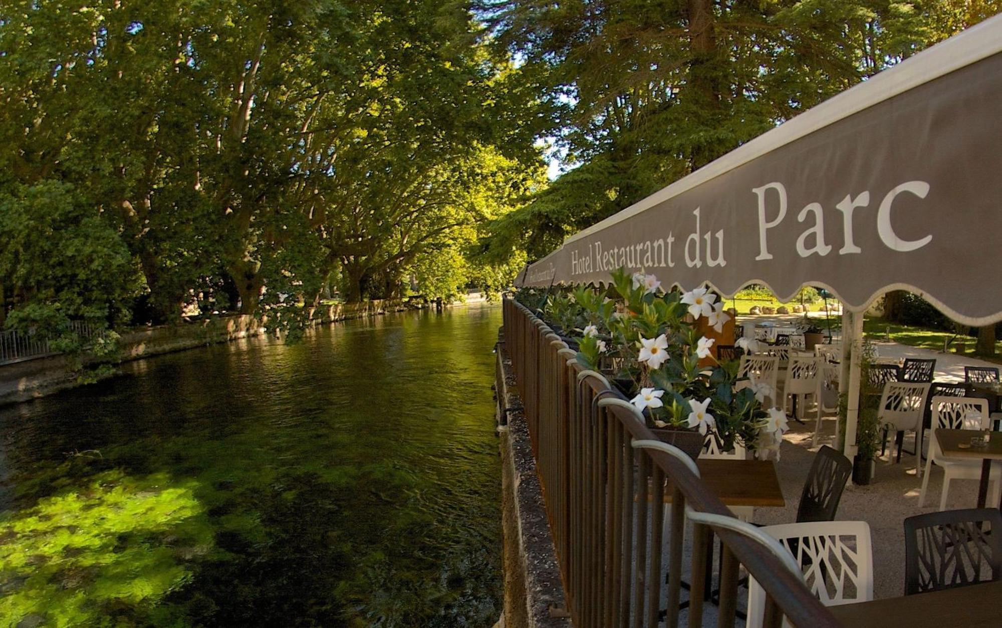 Hotel Restaurant Du Parc En Bord De Riviere Фонтен-де-Воклюз Екстериор снимка